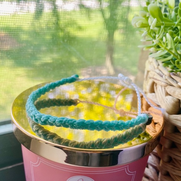 Pura Vida Jewelry - Pura Vida teal braided bracelet